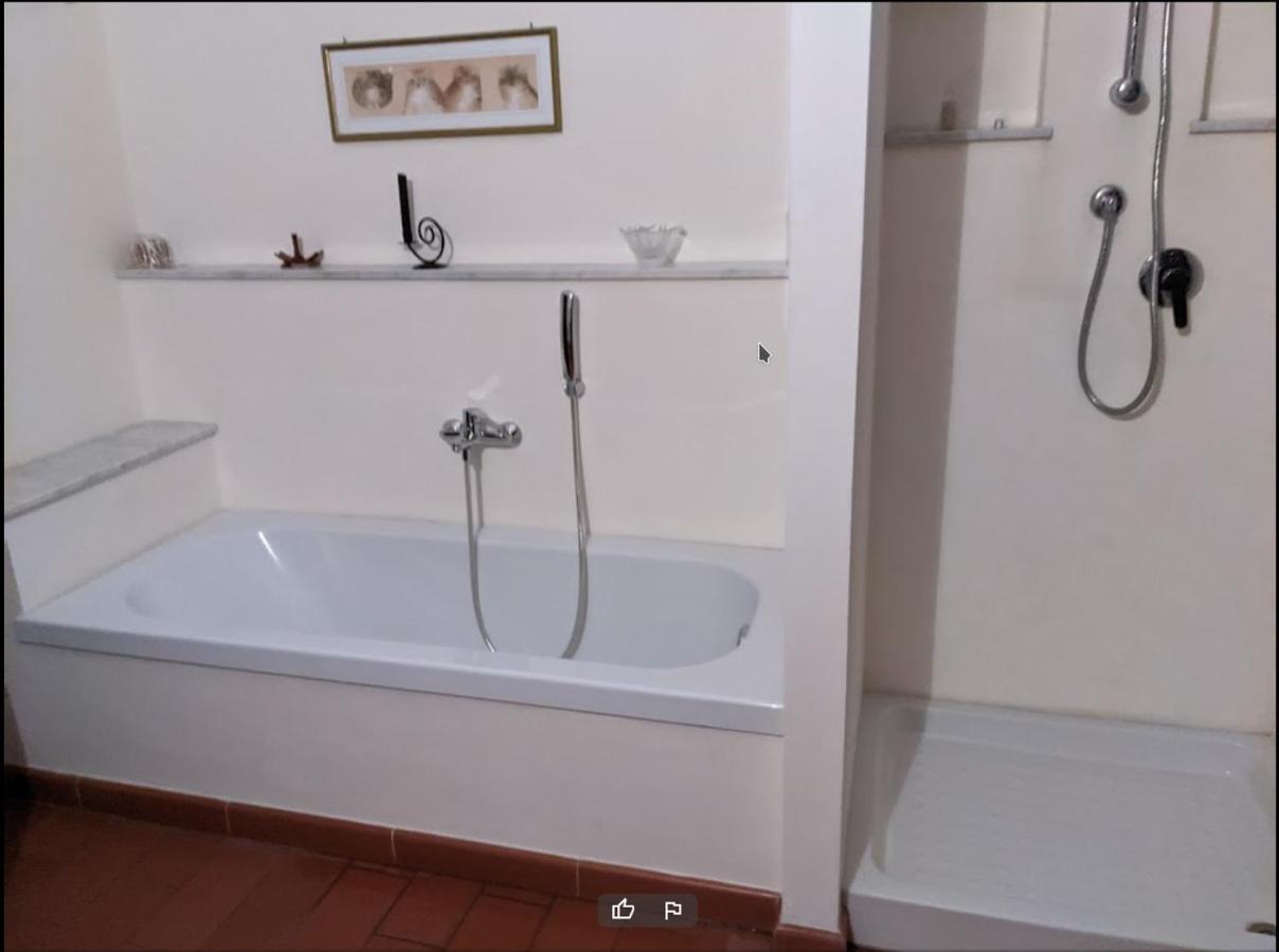 A Casa Di Antonio Hotell Lucca Eksteriør bilde